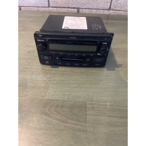 Toyota Fujitsu Ten 86120-35220 Logic Control Deck AM/FM Cassette Stereo Radio - Picture 1 of 7